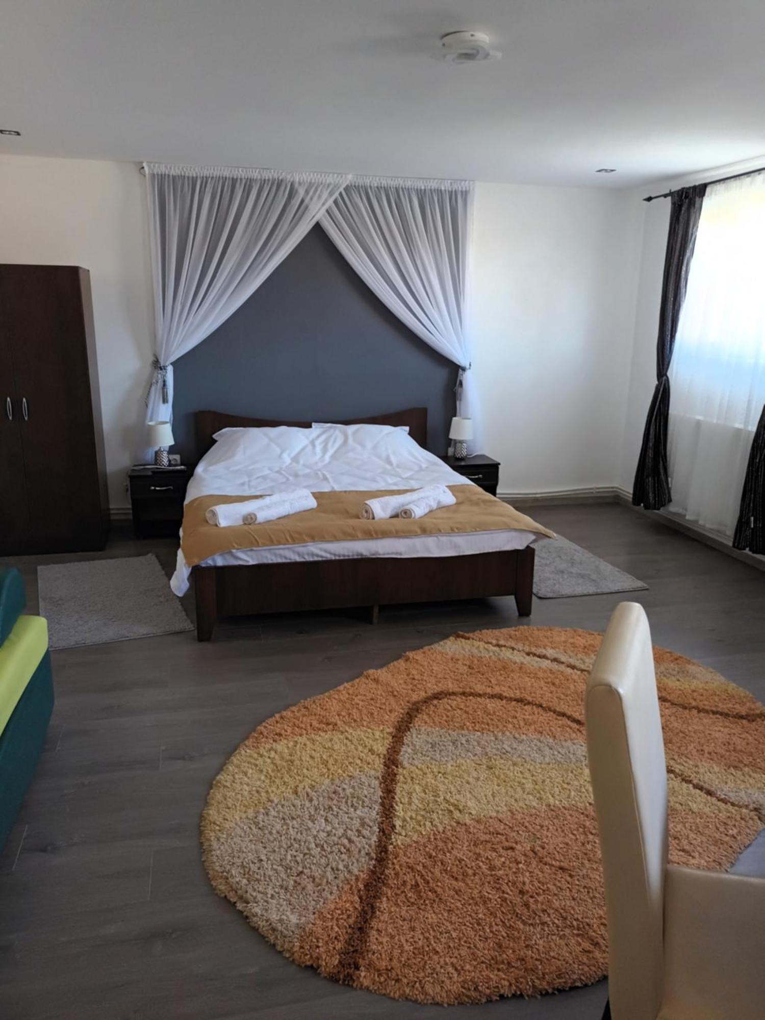 Casa Mary Mar Hotel Tirgu Ocna Exterior photo
